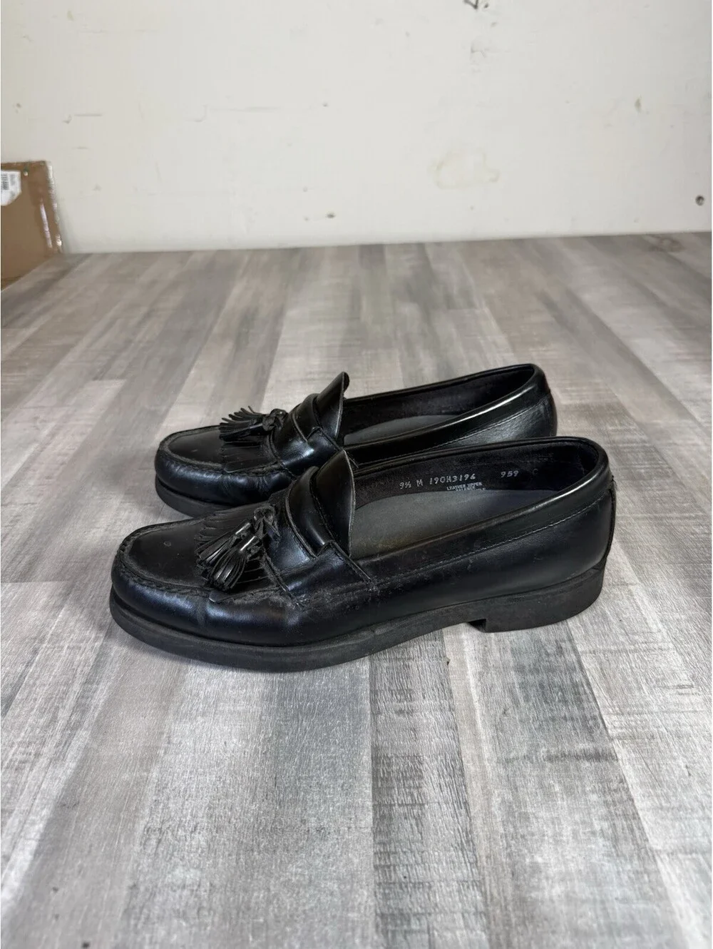 GH BASS WEEJUNS Jeremy Black Leather Kiltie Tassel Loafers Handcrafted Mens 9.5